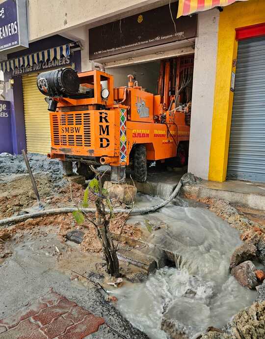 Advanced robo rig borewell machine in action at Maragondanahalli