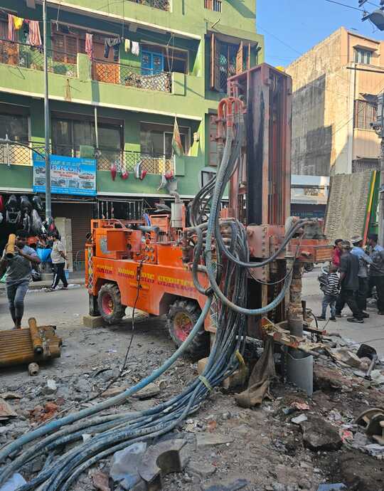 Master rig borewell drilling service for residential and commercial projects